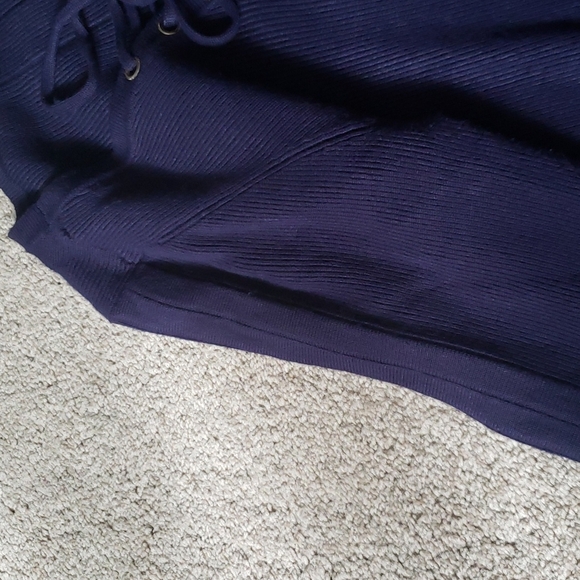 Guess Bodycon Longsleeve Sweater Dress - Picture 12 of 12